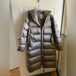 NWOT Payton Puffer Coat by Varley, meant to fit oversized